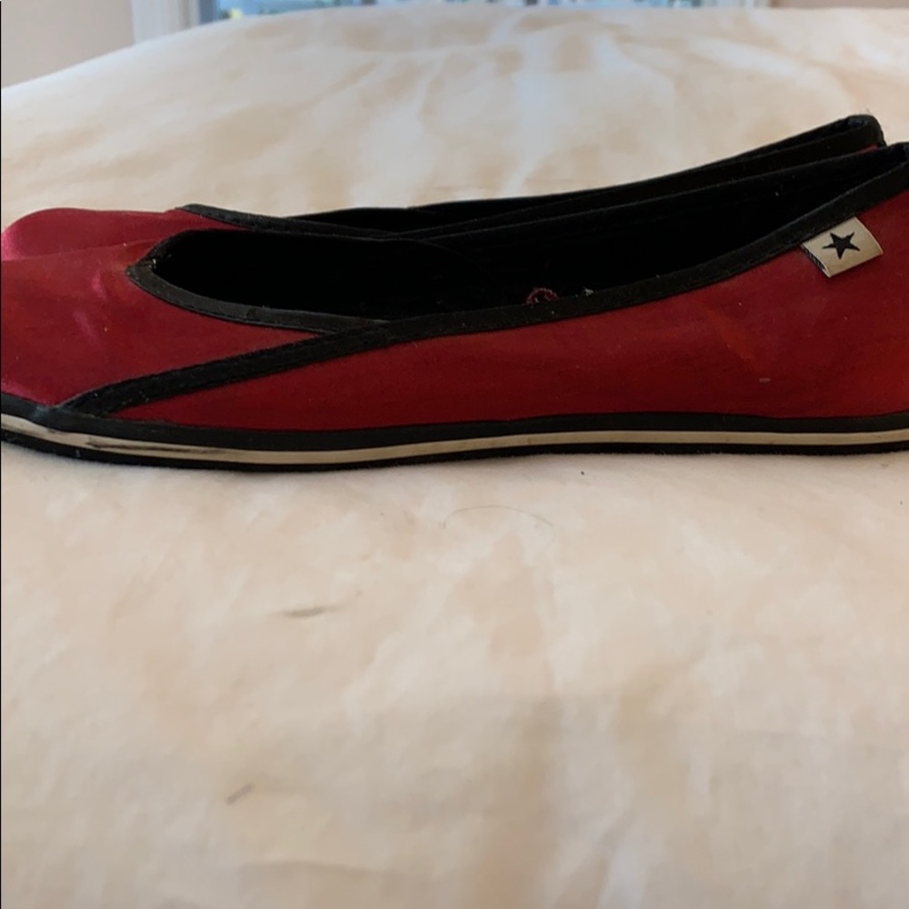 Red satin flats with black trim - Picture 4 of 7
